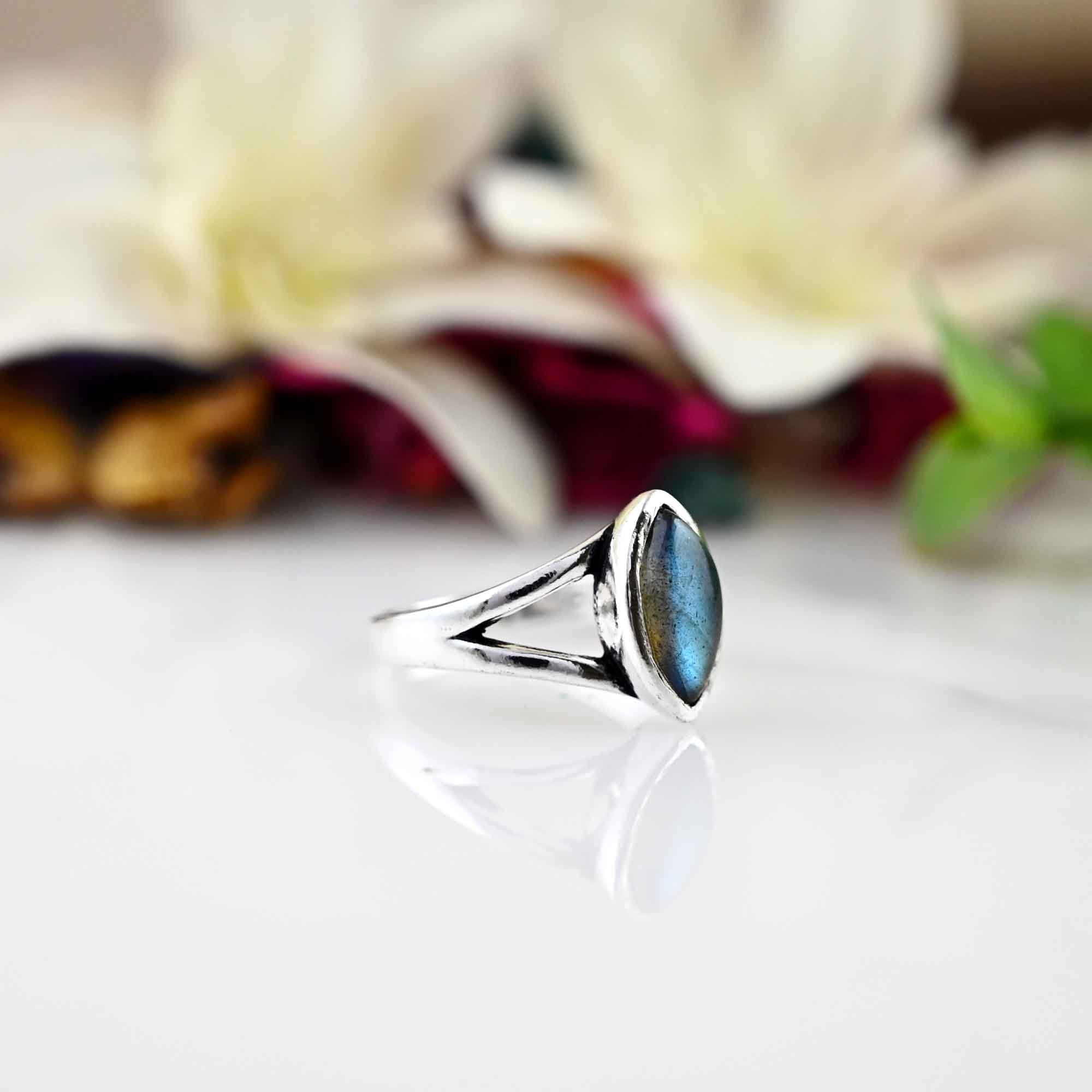 Boho Labradorite Rings Natural Blue Labradorite Gemstone Ring 925 Solid Silver Ring For women Designer Silver Rings Statemant Ring