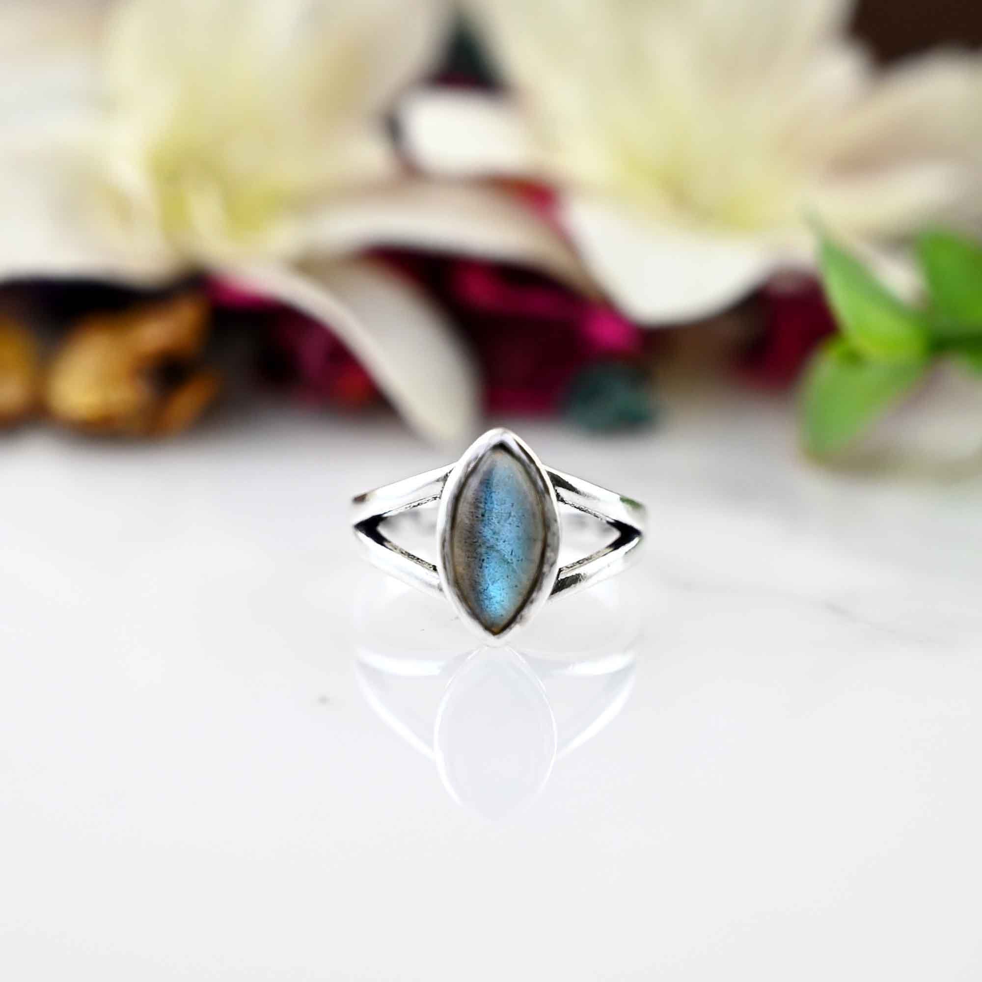 Boho Labradorite Rings Natural Blue Labradorite Gemstone Ring 925 Solid Silver Ring For women Designer Silver Rings Statemant Ring