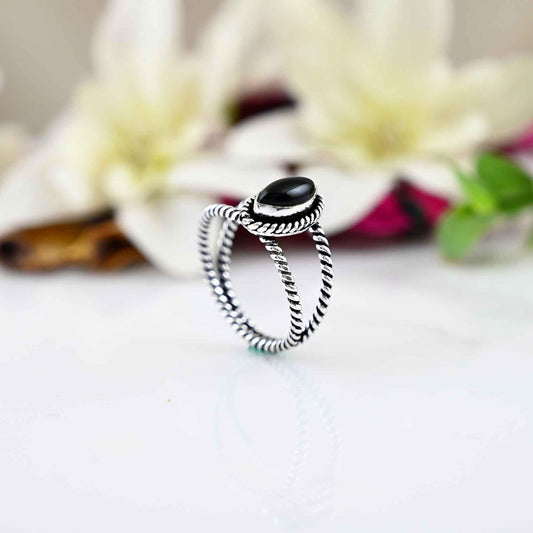 Sterling Silver Black Onyx Ring, Tiny Dainty Onyx Ring, Black Stone Ring, 925 Silver, Minimalist Celtic Ring