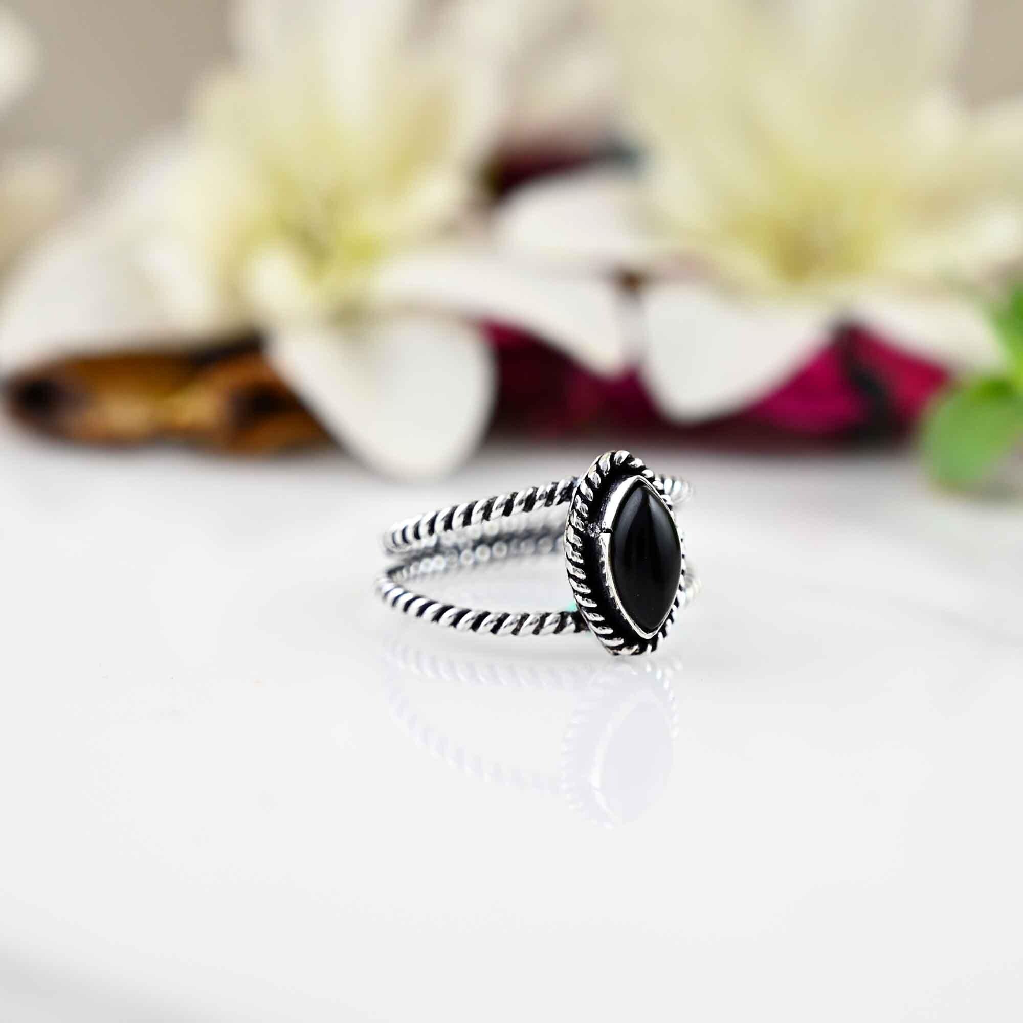 Sterling Silver Black Onyx Ring, Tiny Dainty Onyx Ring, Black Stone Ring, 925 Silver, Minimalist Celtic Ring