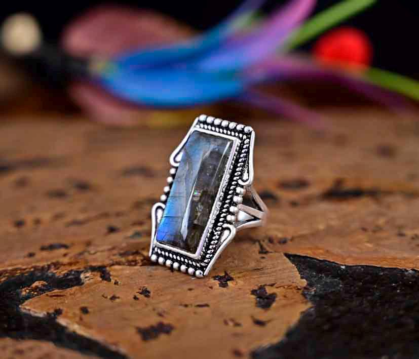 Labradorite Ring,  Statement Ring, 925 Silver Ring, Natural Labradorite, Dainty Ring, Labradorite Jewelry, Gemstone Ring