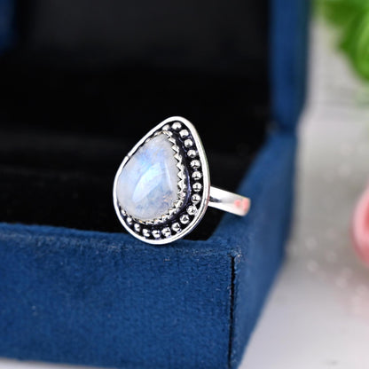 Rainbow Moonstone Ring, Sterling Silver Rings for Women, white Stone Ring, Boho Simple Ring with Big Stone, Birthstone Gemstone Ring Jewelry