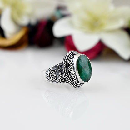 Natural Emerald Silver Ring, 925 solid sterling silver ring, gemstone ring, stone ring, Faceted emerald oval shape silver ring