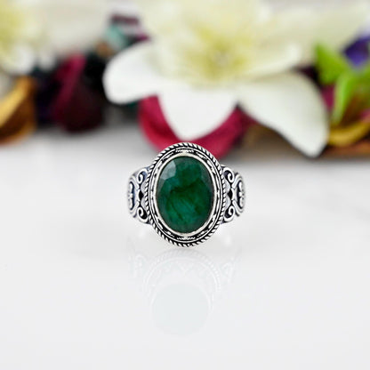 Natural Emerald Silver Ring, 925 solid sterling silver ring, gemstone ring, stone ring, Faceted emerald oval shape silver ring