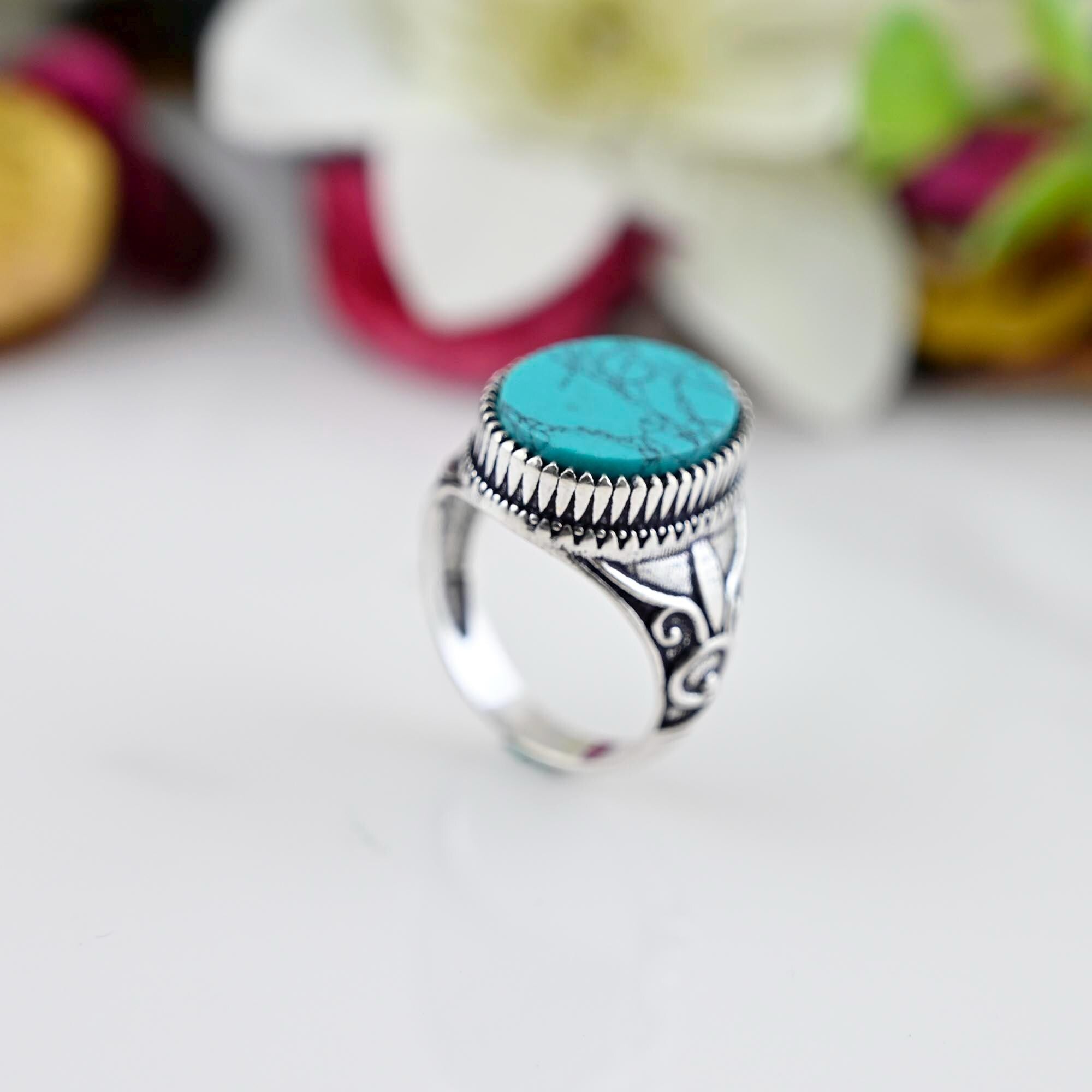 Turquoise Ring, Sterling Silver, Blue Green Turquoise stone, Flat Oval Stone Ring, Ethnic Jewelry, Antique Ring, Bohemian Jewelry