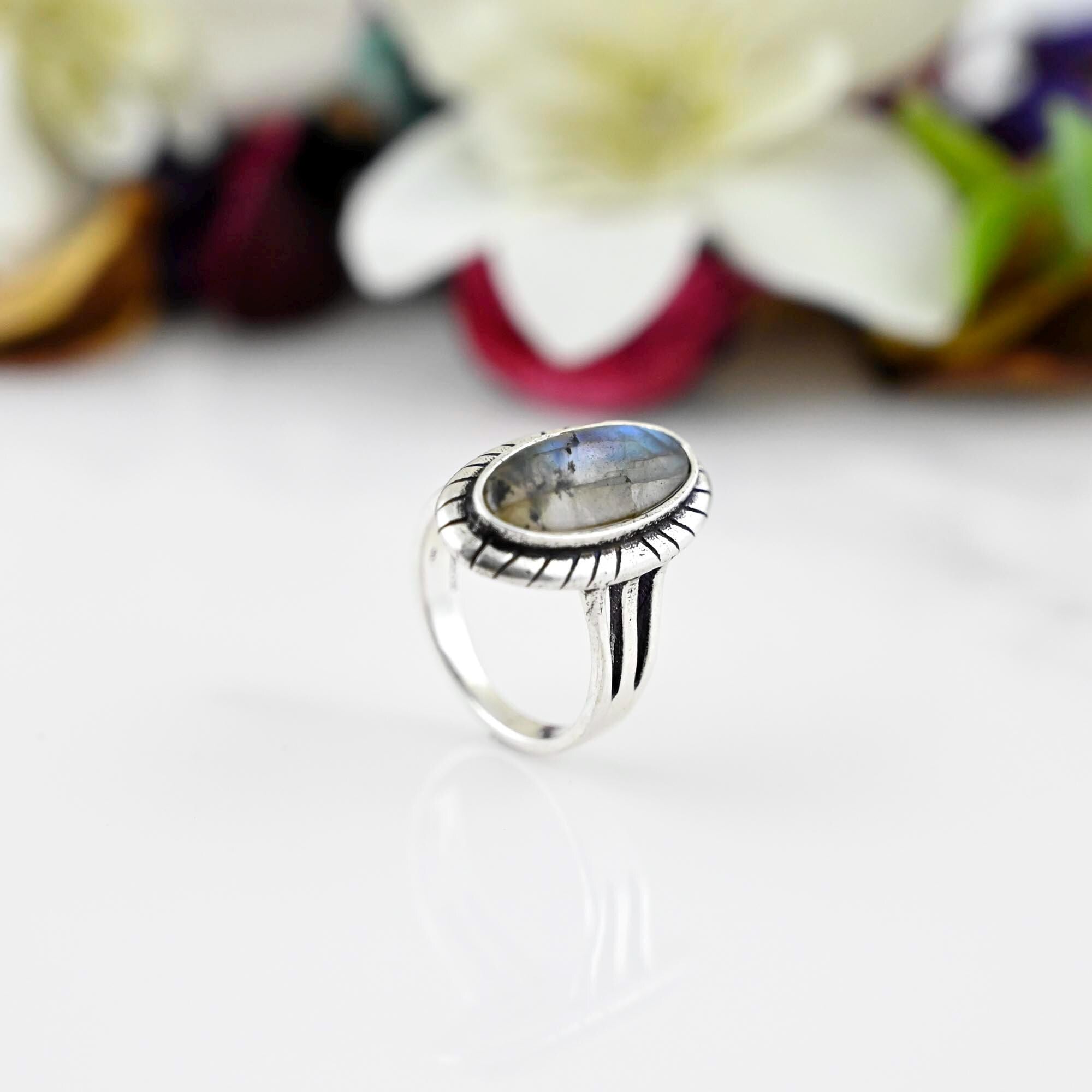 Labradorite Ring in 925 Sterling Silver, Natural Gemstone, Minimalist Handmade Jewelry Gifts for Women, Gift Ring