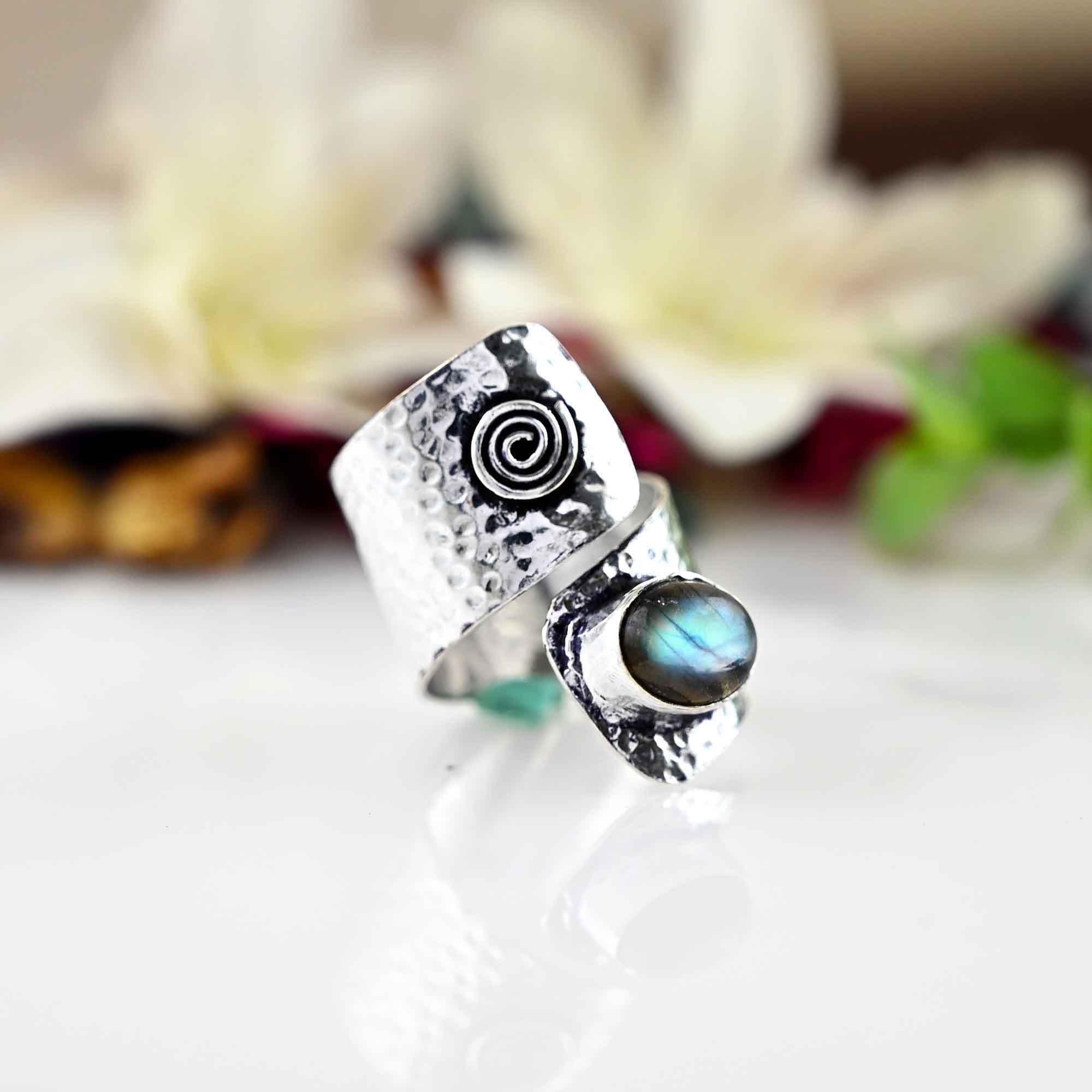 Boho Labradorite Ring, Silver Adjustable  Ring,  Thumb Ring Women, Long Ring, Gemstone Ring, Boho Jewellery