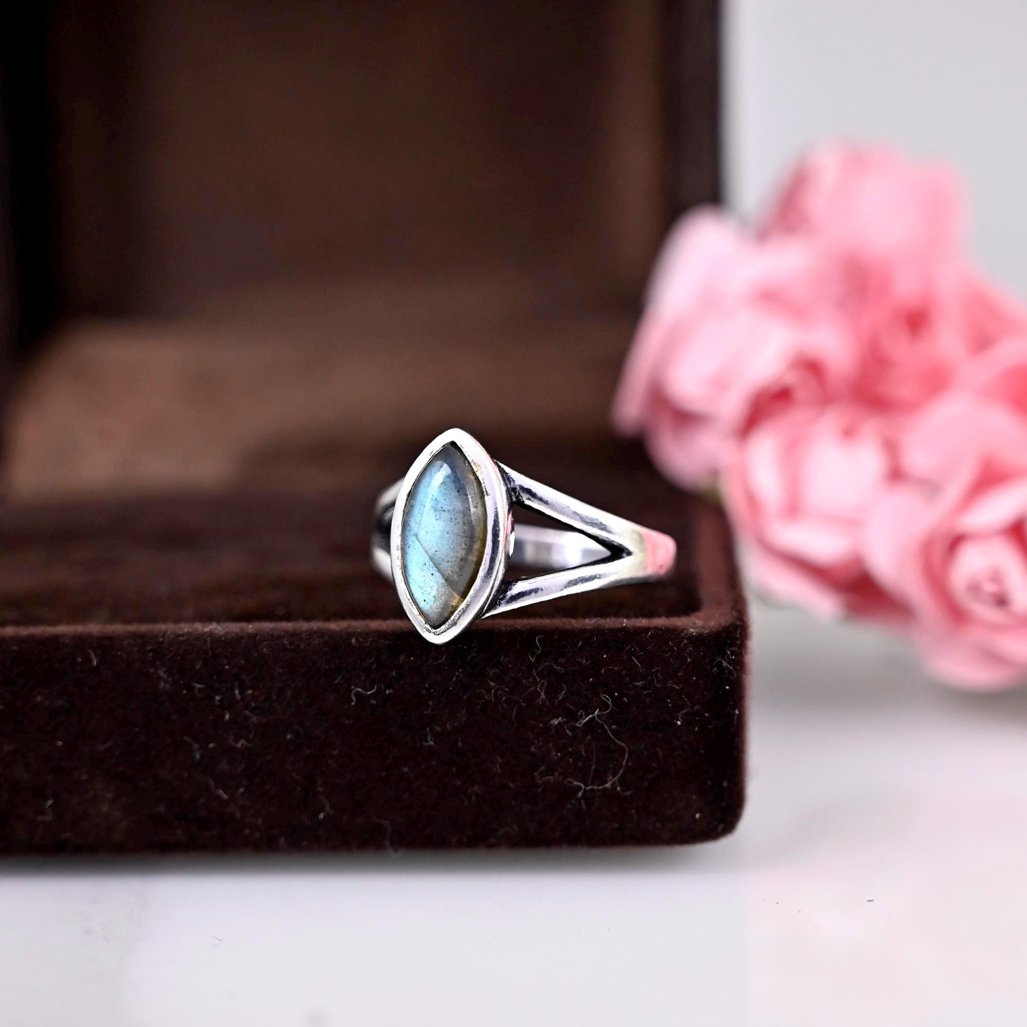 Boho Labradorite Rings Natural Blue Labradorite Gemstone Ring 925 Solid Silver Ring For women Designer Silver Rings Statemant Ring