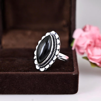 Marquise Black Ring, Sterling Silver Ring, Marquise Stone, Genuine Onyx Gemstone, Small Everyday Ring, Modern Ring, Minimalist Ring